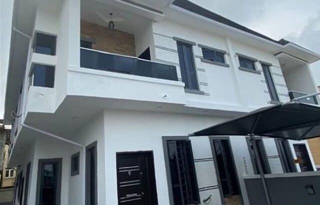 Semi detached apartment in Lekki