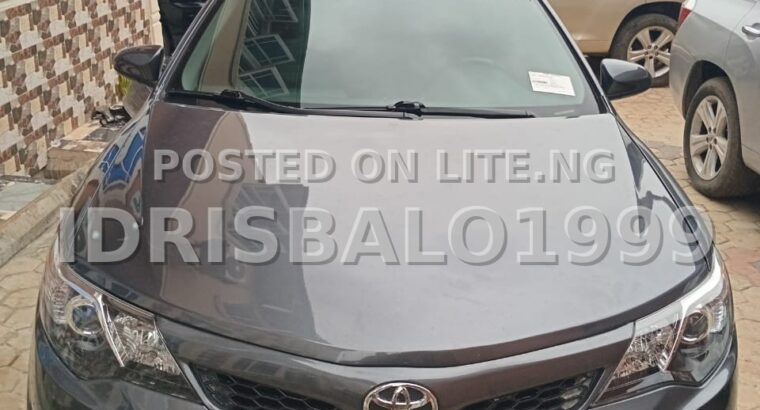 Foreign used Toyota Camry SE 013