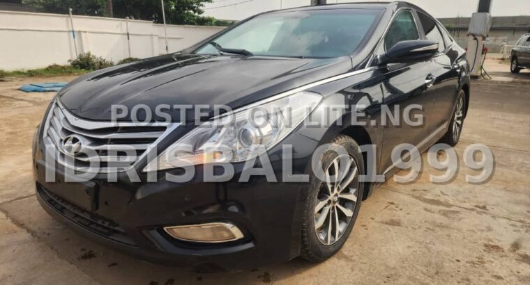 Naija used Hyundai grandeur 2011 model with panoramic view black on black