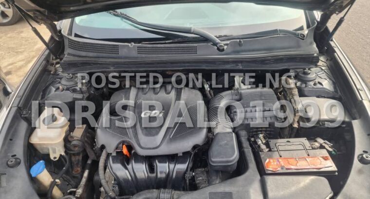 Naija used Hyundai grandeur 2011 model with panoramic view black on black