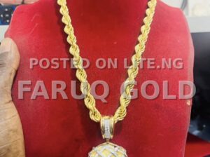 Twist Gold Chain